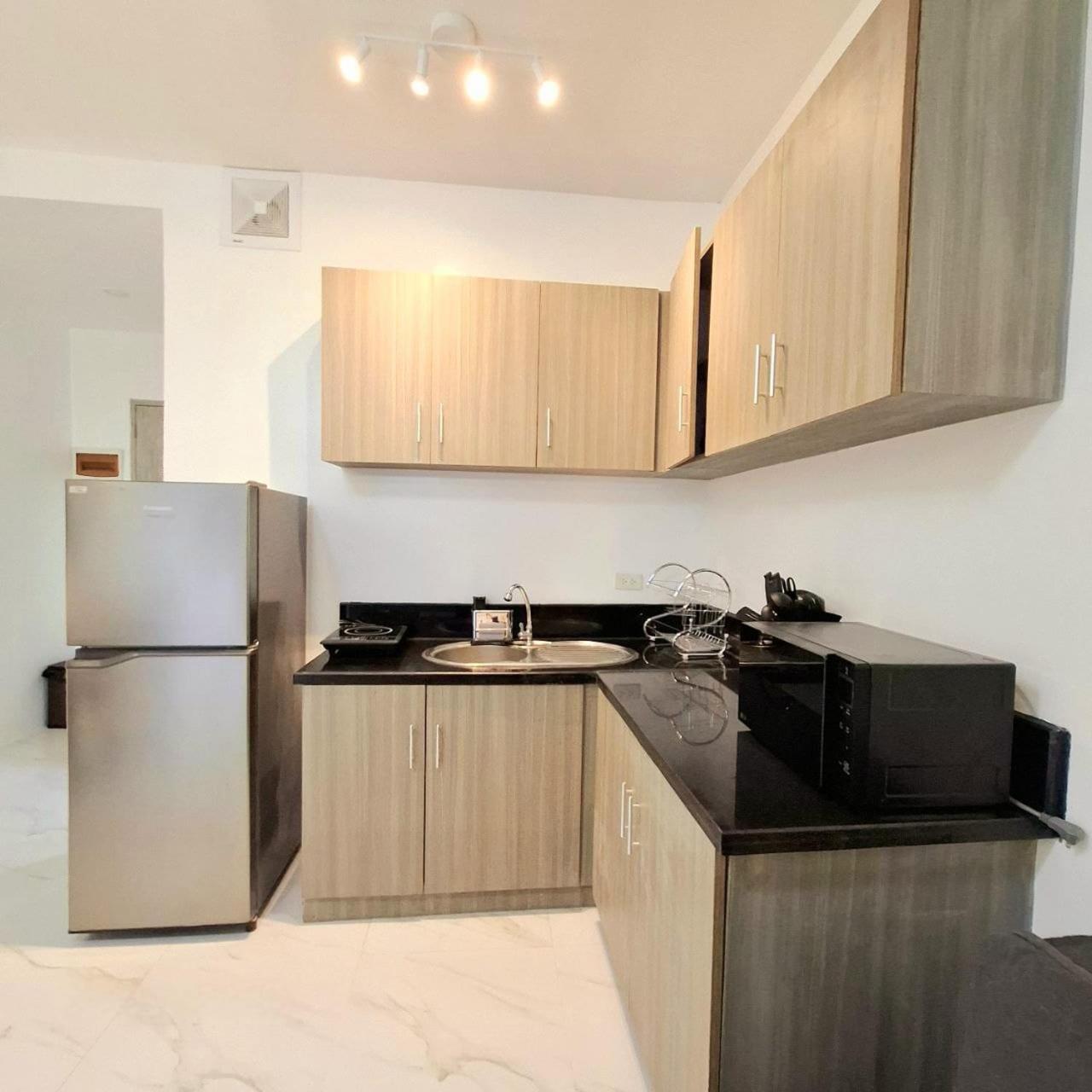 Manila Bayview Rental ภายนอก รูปภาพ